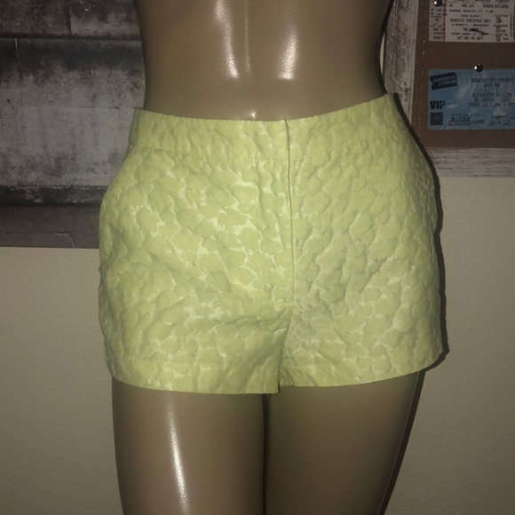 SOLD ✔️ on Merc H&M Lime Green Shorts - Picture 2 of 6
